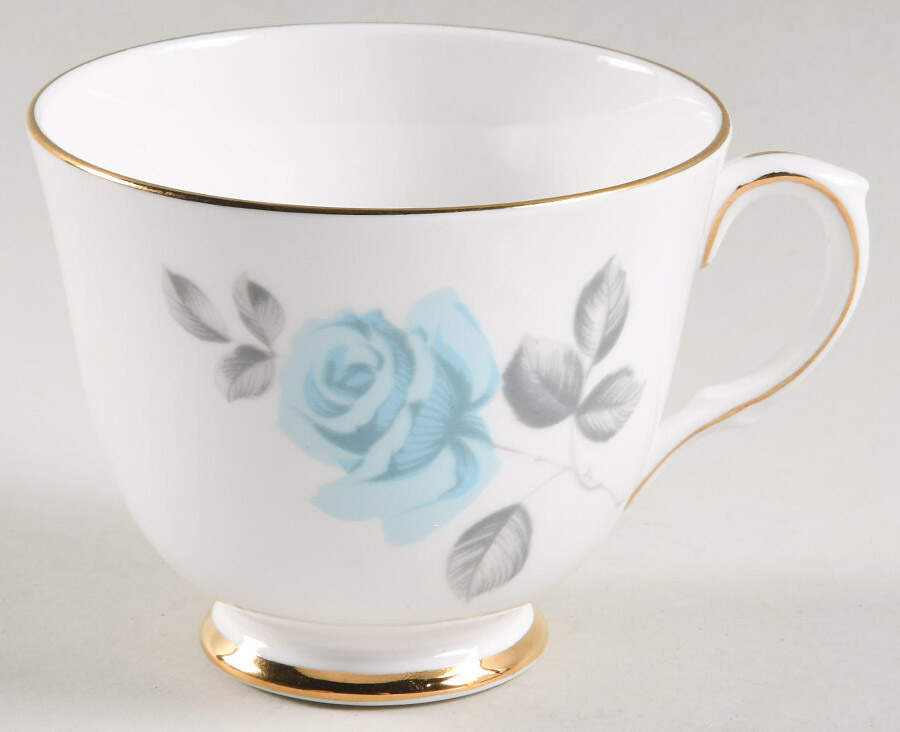 ROV4 Footed Cup by Royal Victoria-1