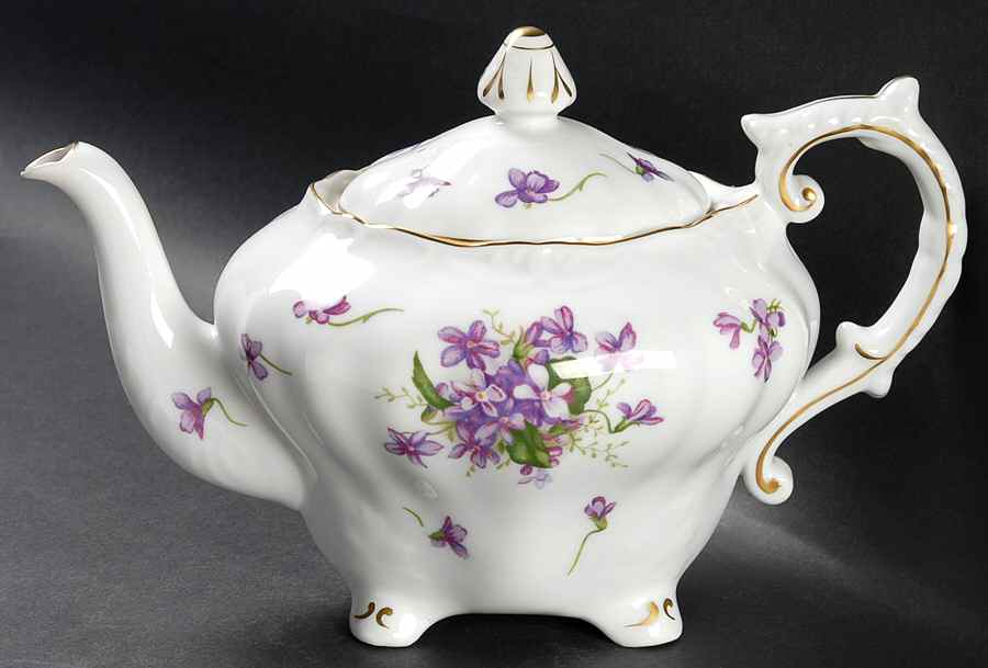 Spring Violets Teapot & Lid by Rossetti-1