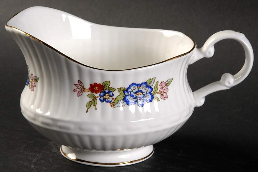 Harmony Gravy Boat by Royal Tara-1