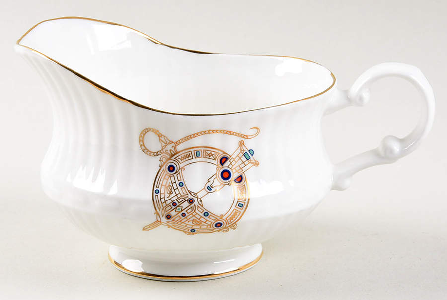 Tara Brooch (Smooth, Ribbed Rim) Gravy Boat by Royal Tara-1
