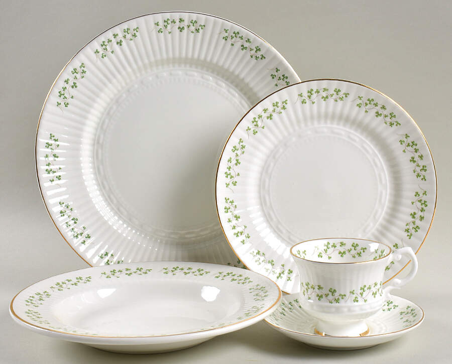 Trellis Shamrock (Ribbed, Fluted) 5 Piece Place Setting by Royal Tara-1