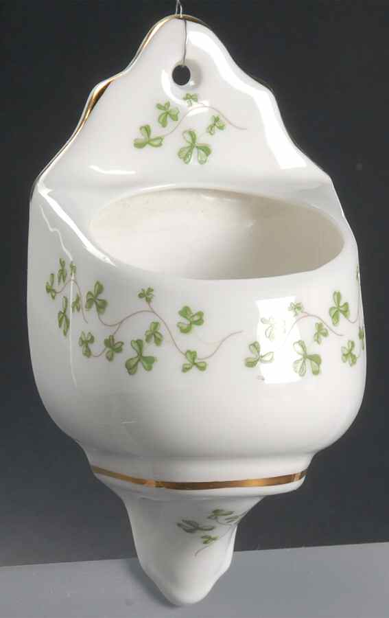 Trellis Shamrock (Ribbed, Fluted) Hanging Planter by Royal Tara-1