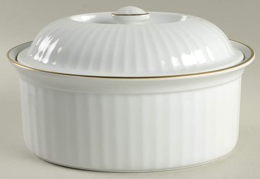 Corinth Gold 2.5 Quart Oval Covered Casserole by Royal Worcester-1