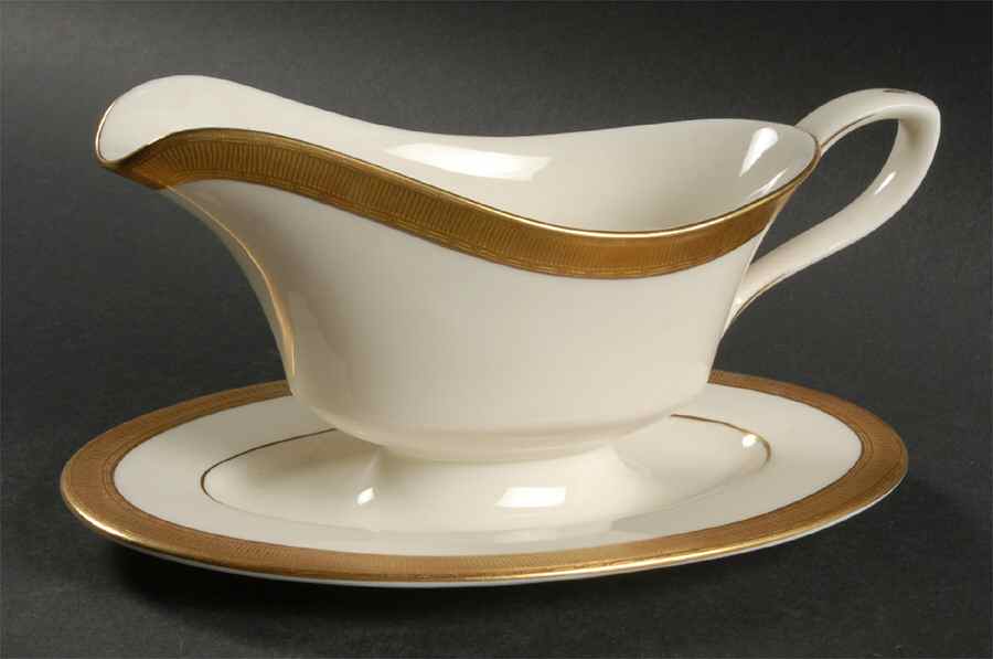 Durham Gravy Boat with Attached Underplate by Royal Worcester-1