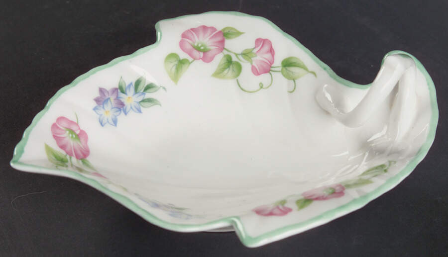 English Garden (Green Trim) Small Leaf Dish by Royal Worcester-1