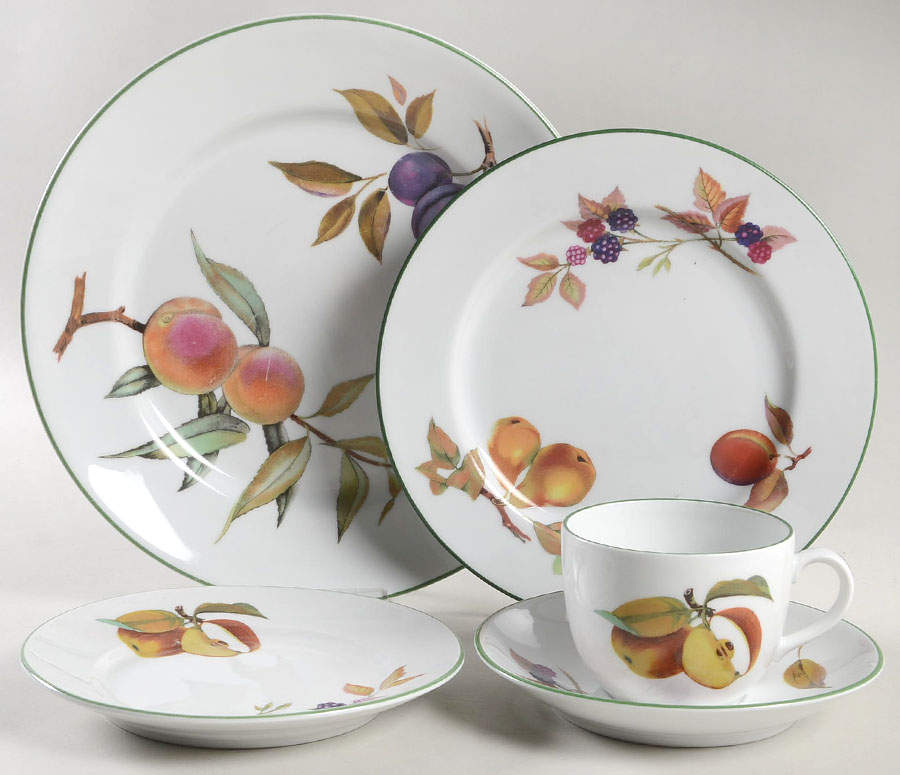Evesham Vale 40 Piece Estate Set by Royal Worcester-1