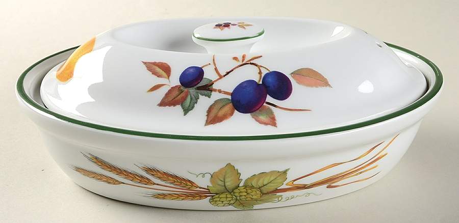 Evesham Vale 9" Oval Entree Dish & Lid by Royal Worcester-1