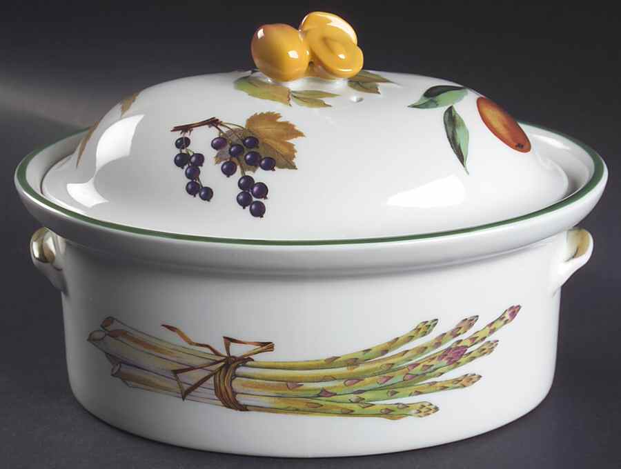 Evesham Vale 3 Pt Oval Deep Covered Casserole by Royal Worcester-1
