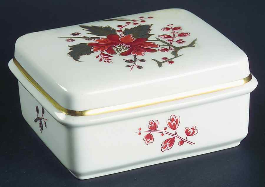 Lynbrook Powder Box with Lid by Royal Worcester-1