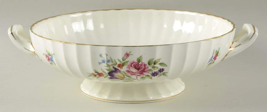 Roanoke White Round Vegetable No Lid by Royal Worcester-1