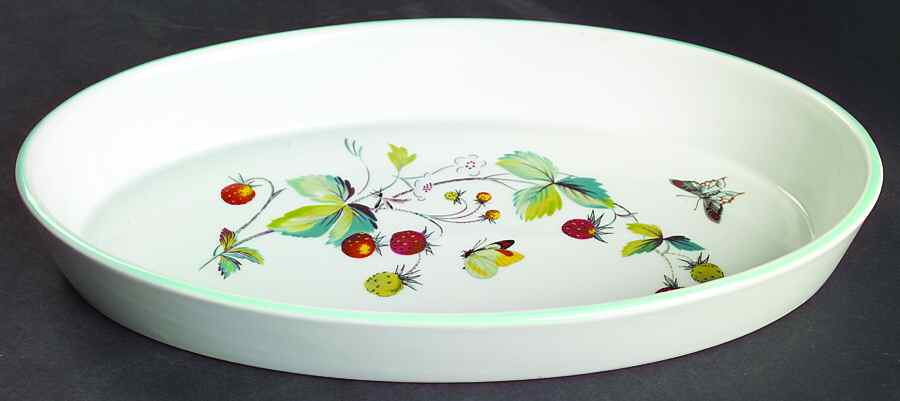 Strawberry Fair (Oven To Table, Bluetrim) 12'' Oval Baker by Royal Worcester-1