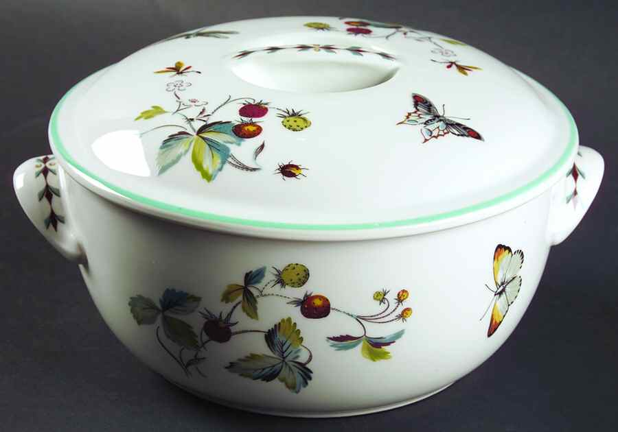 Strawberry Fair (Oven To Table, Bluetrim) 1 Qt Round Covered Casserole by Royal Worcester-1