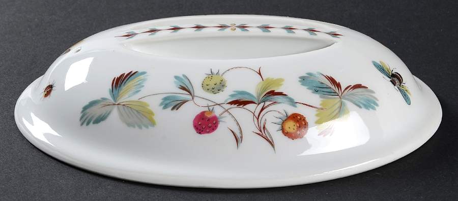 Strawberry Fair (Oven To Table, Bluetrim) Lid for 1.5 Quart Oval Covered Casserole by Royal Worcester-1
