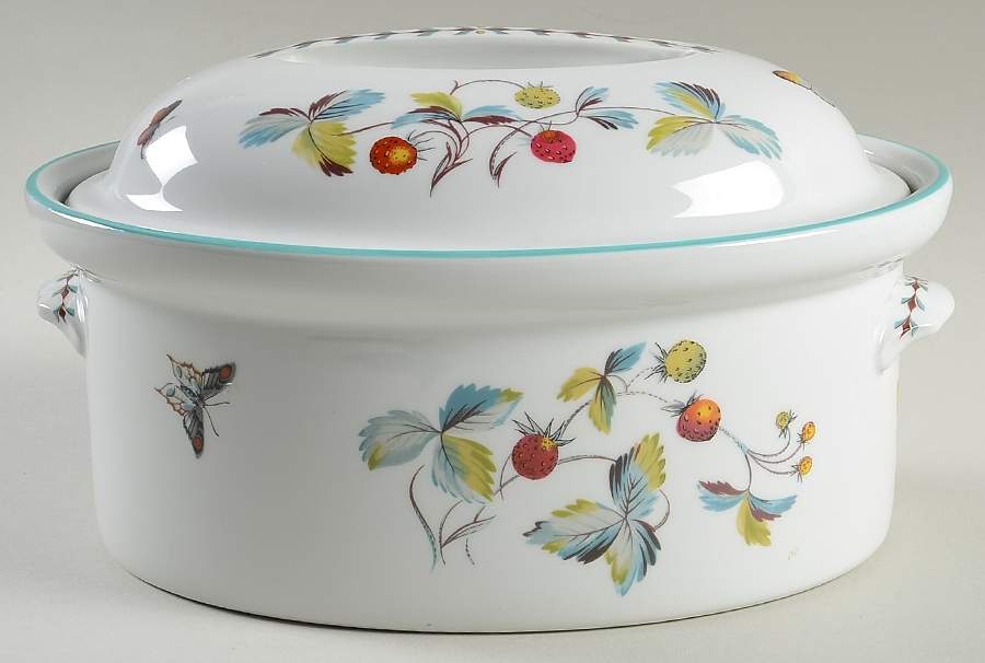 Strawberry Fair (Oven To Table, Bluetrim) 2.5 Quart Oval Covered Casserole by Royal Worcester-1