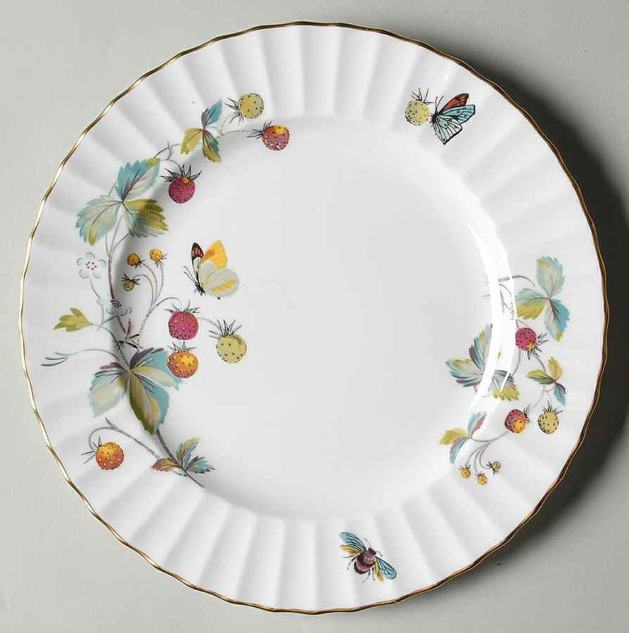 Strawberry Fair (Bone, Rim, Fluted, Gold) Luncheon Plate by Royal Worcester-1