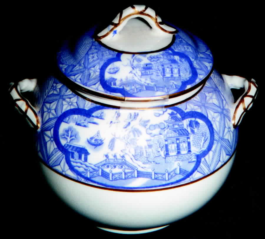 W1605 Sugar Bowl & Lid by Royal Worcester-1