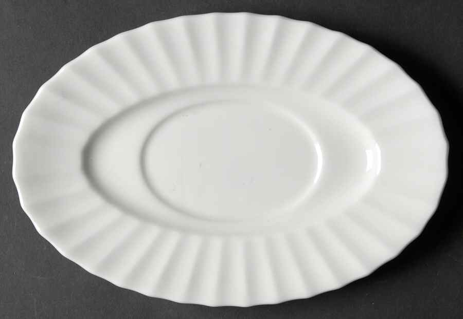 Warmstry White Underplate for Gravy Boat by Royal Worcester-1