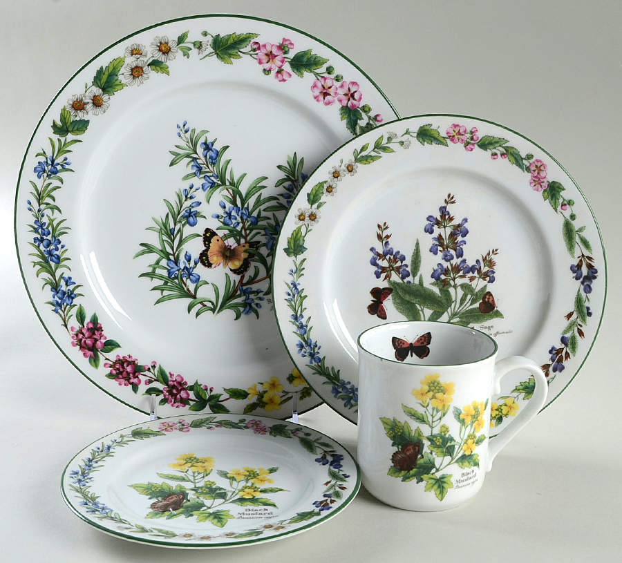 Worcester Herbs (Green Trim) 4 Piece Place Setting by Royal Worcester-1