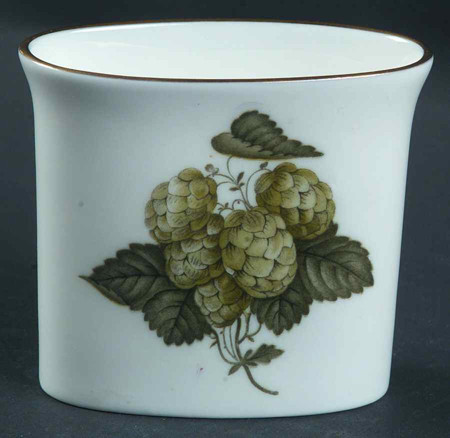 The Worcester Hop Cigarette Holder by Royal Worcester-1