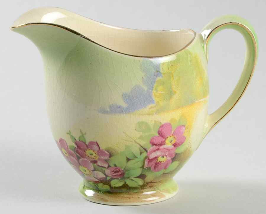 Clovelly Albans Creamer by Royal Winton-1