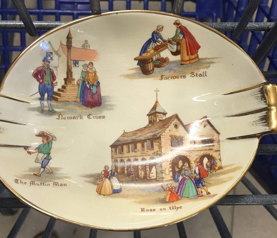 Old English Markets Oval Bon Bon by Royal Winton-1