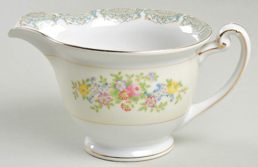 Danbury Creamer by Royal York (Japan)-1
