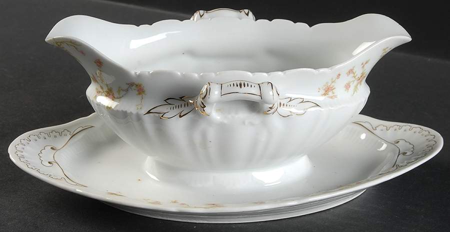 RYX2 Gravy Boat with Attached Underplate by Royal Saxony-1
