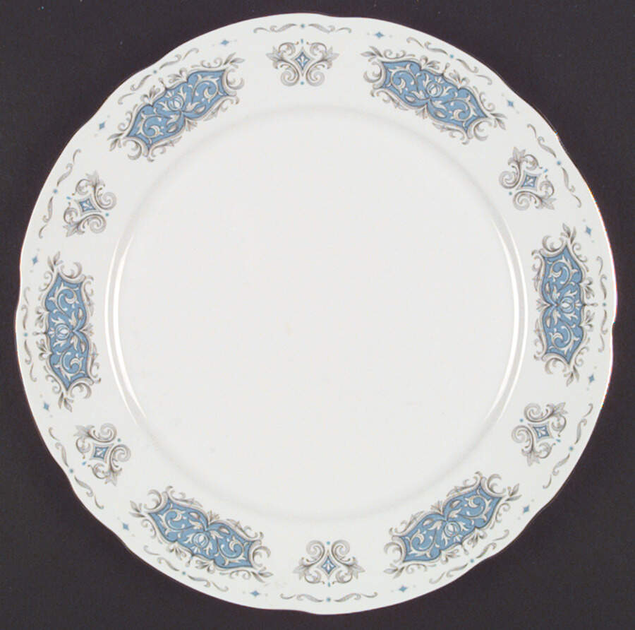RYY2 (England) Dinner Plate by Royal York (England)-1
