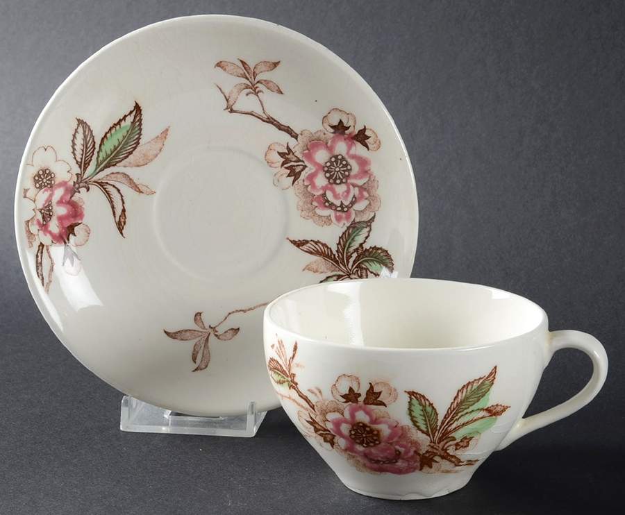 RDW1 Flat Cup & Saucer Set by Royal Swedana (Japan)-1