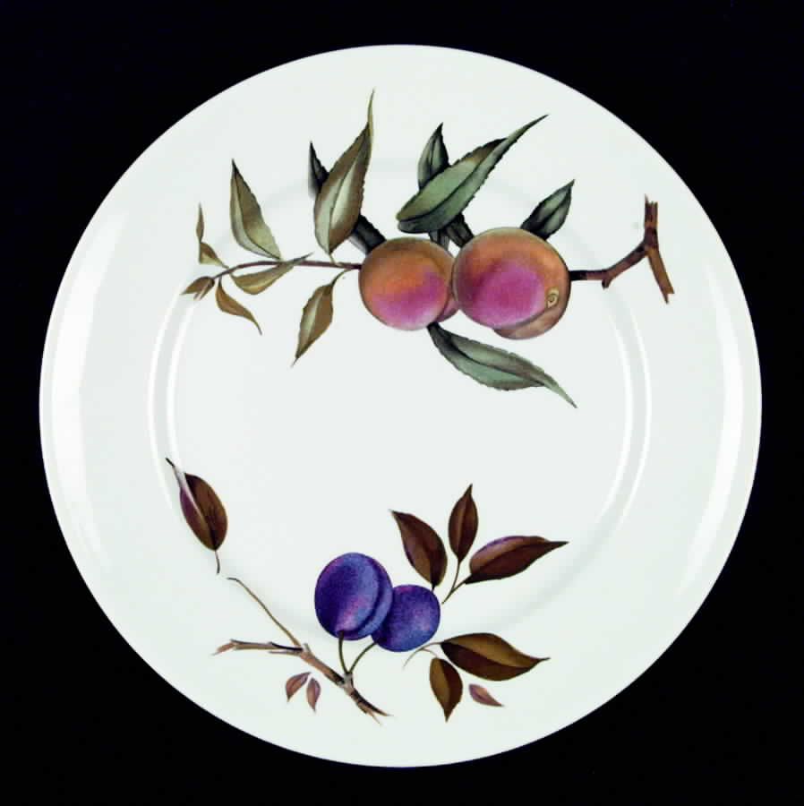 Evesham 'M' Dinner Plate by Royal Worcester-1
