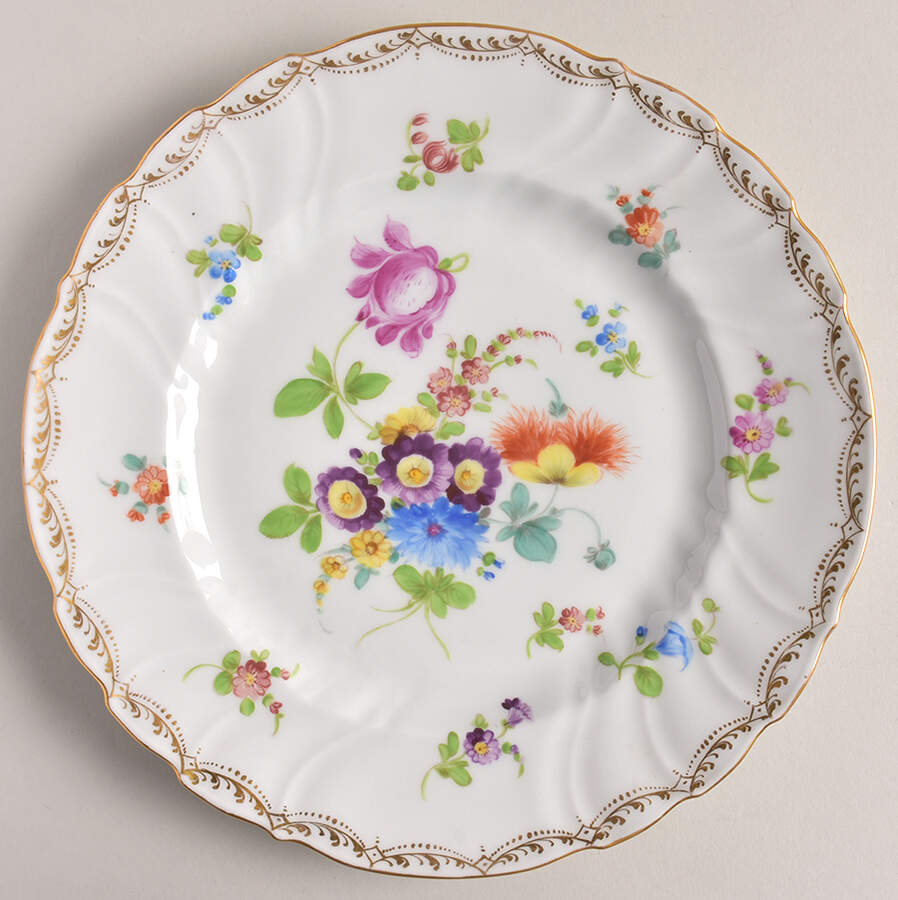 RKE6 Dinner Plate by Royal Kendal-1