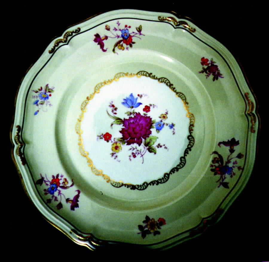 R653 Dinner Plate by Rosenthal - Continental-1