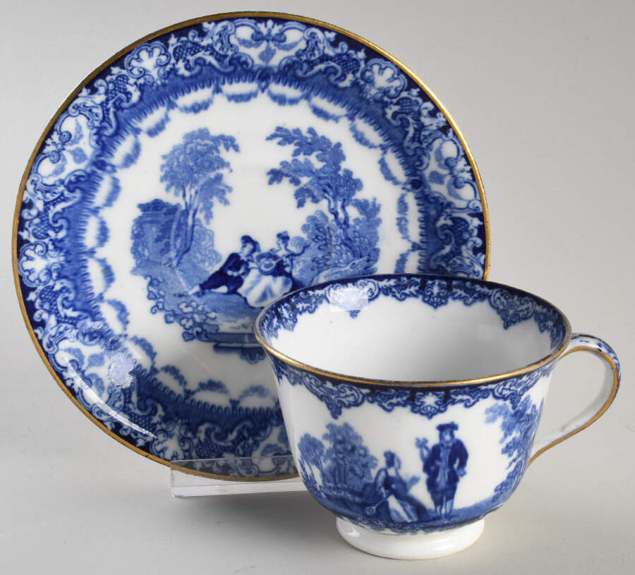 RD76 Footed Cup & Saucer Set by Royal Doulton-1