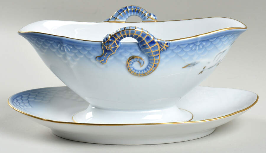 Seagull Gravy Boat with Attached Underplate by Royal Copenhagen-1