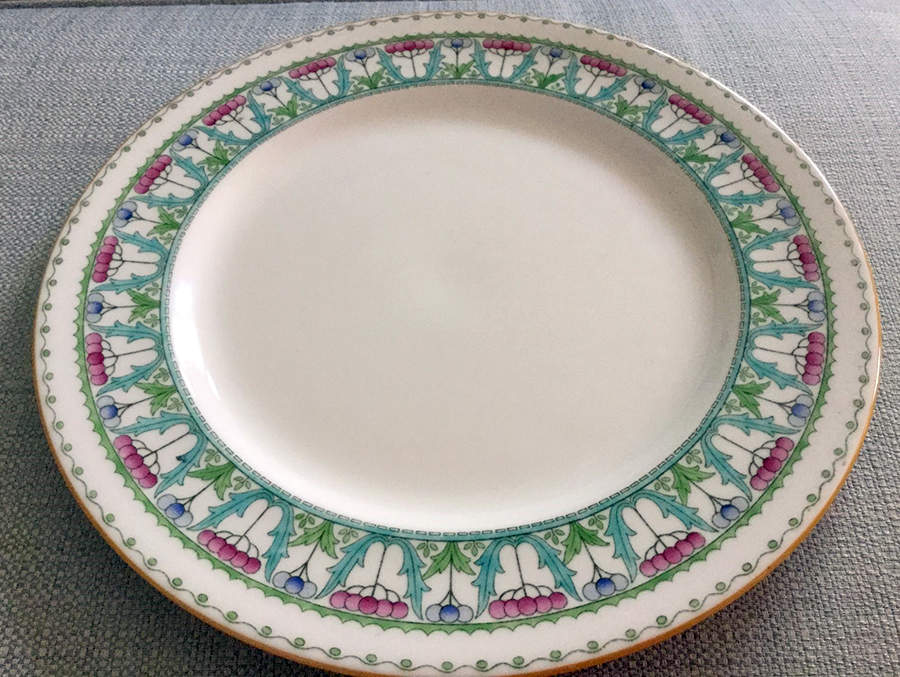 E8267 Dinner Plate by Royal Doulton-1