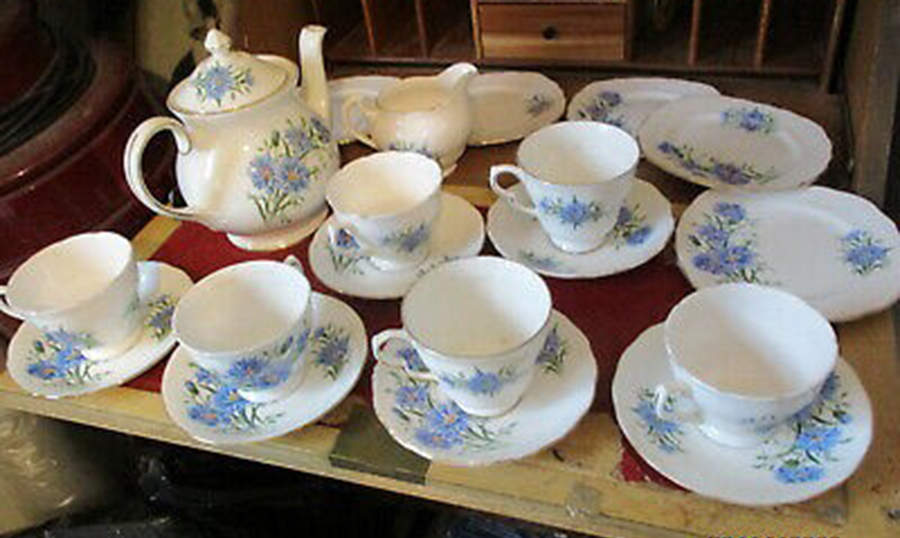 7513 Teapot & Lid by Royal Vale-1
