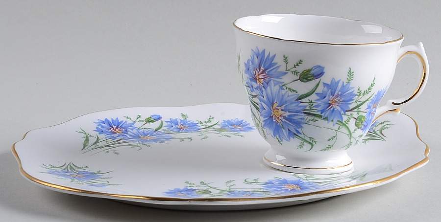 7513 Snack Plate & Cup Set by Royal Vale-1