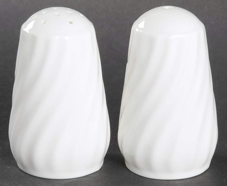 RQE1 Salt & Pepper Set by Royal Queens (England)-1