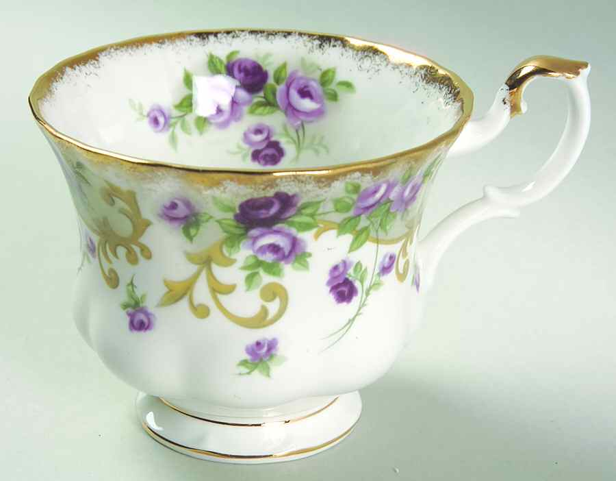 Lavinia (Sheraton Series) Footed Cup by Royal Albert-1