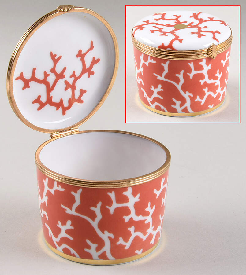 Cristobal Round Hinged Box by Raynaud-1