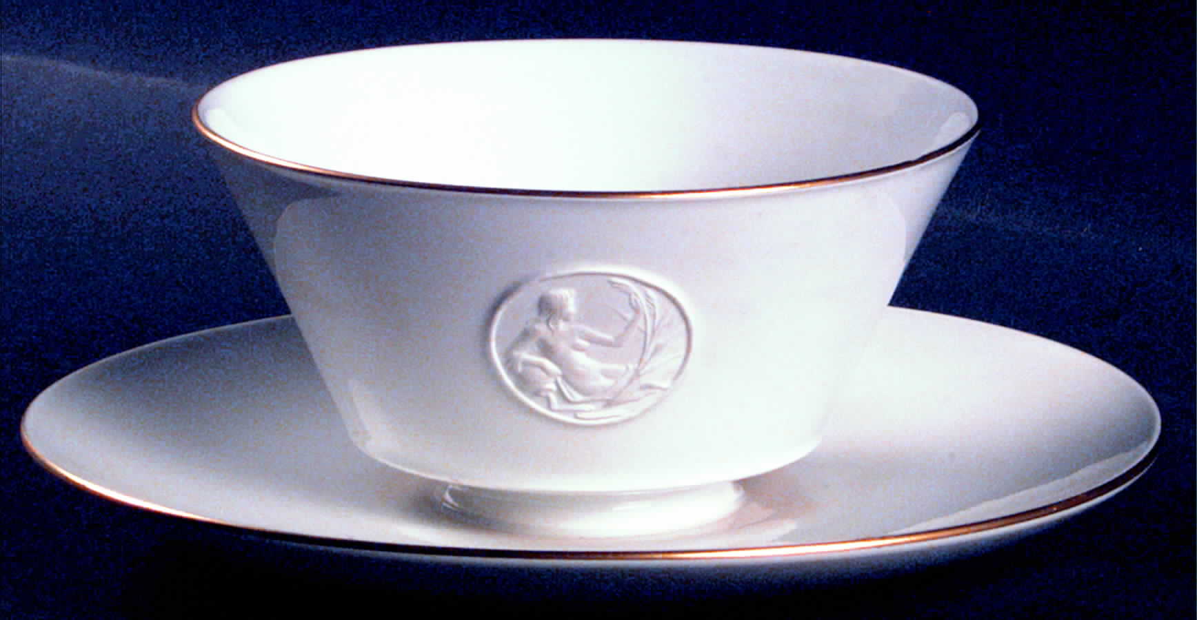 Arcadia (Gold Trim) Gravy Boat with Attached Underplate by Royal Berlin-1