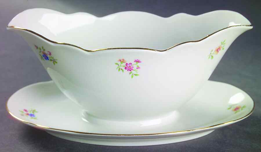 RIB9 Gravy Boat with Attached Underplate by Rieber-1