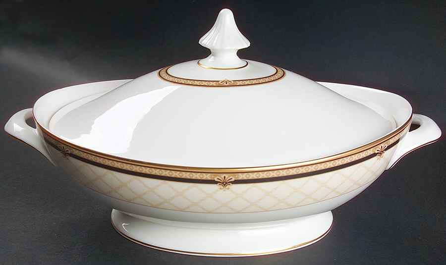 Baroness Oval Covered Vegetable by Royal Doulton-1