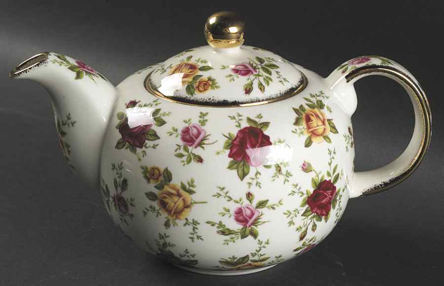 Old Country Roses (Classic IV) Teapot & Lid by Royal Albert-1