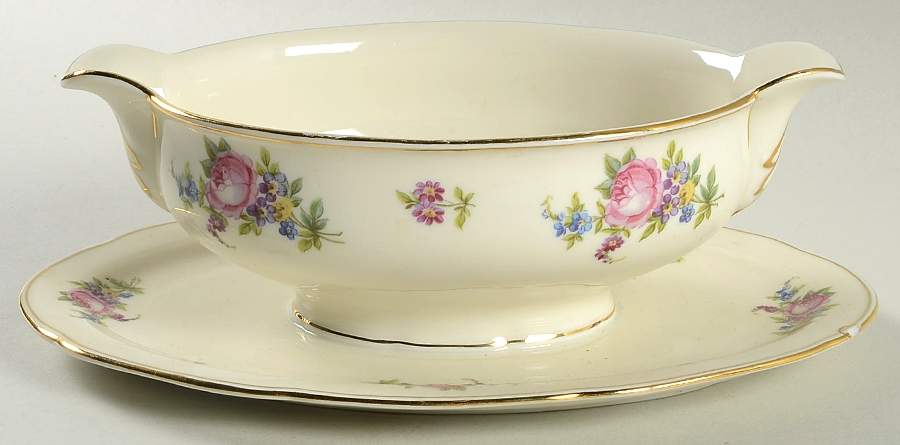 RBO10 Gravy Boat with Attached Underplate by Royal Bohemian-1