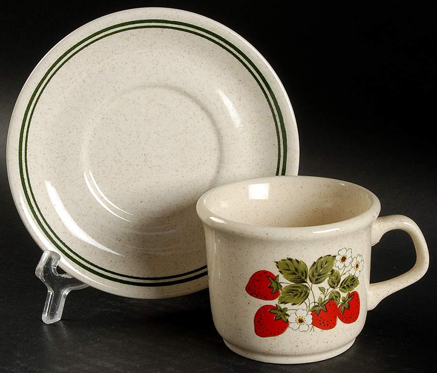 RYR7 Flat Cup & Saucer Set by Roycroft-1