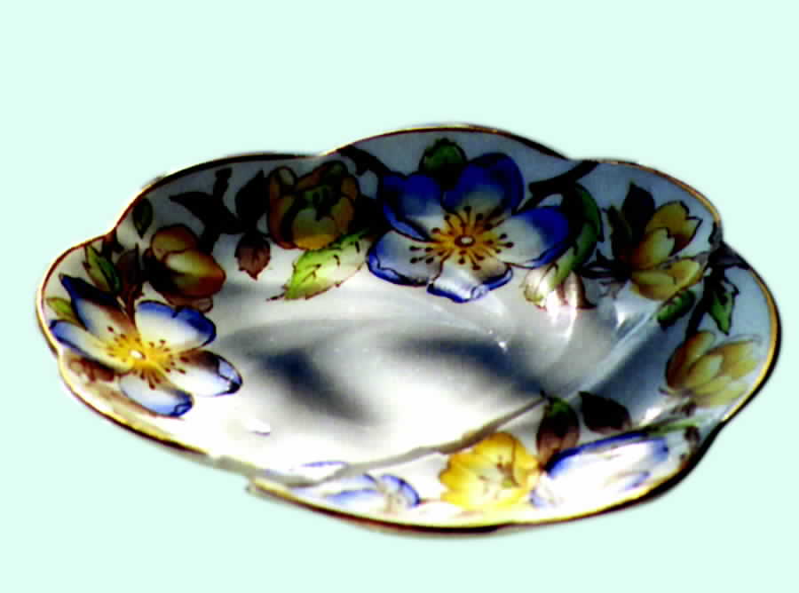 2255H Saucer by Royal York (England)-1
