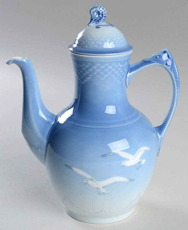 RCO22 Small Coffee Pot & Lid by Royal Copenhagen-1