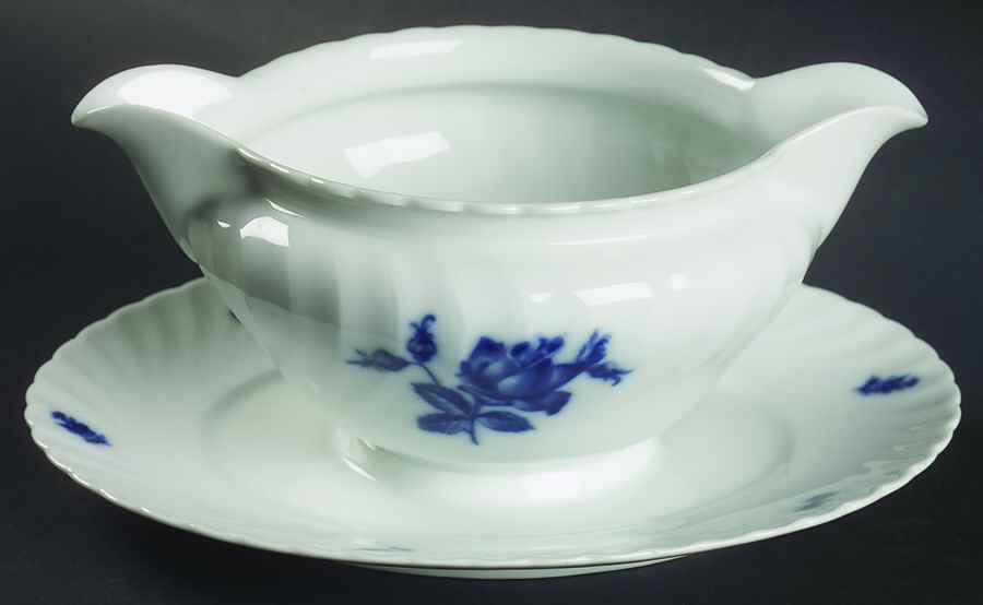 ROT225 Gravy Boat with Attached Underplate by Royal Tettau-1