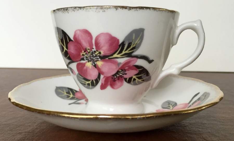 RML3 Footed Cup & Saucer Set by Royal Malvern-1